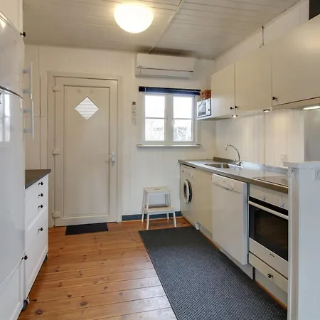 Ahnandia - 500m From The Sea By Interhome