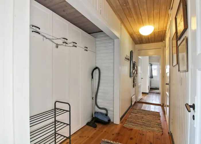 Ahnandia - 500m From The Sea By Interhome Lakolk